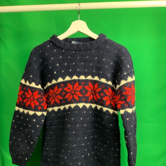 Burberry’s Winter Sweater True Vintage Size S - Picture 1 of 4